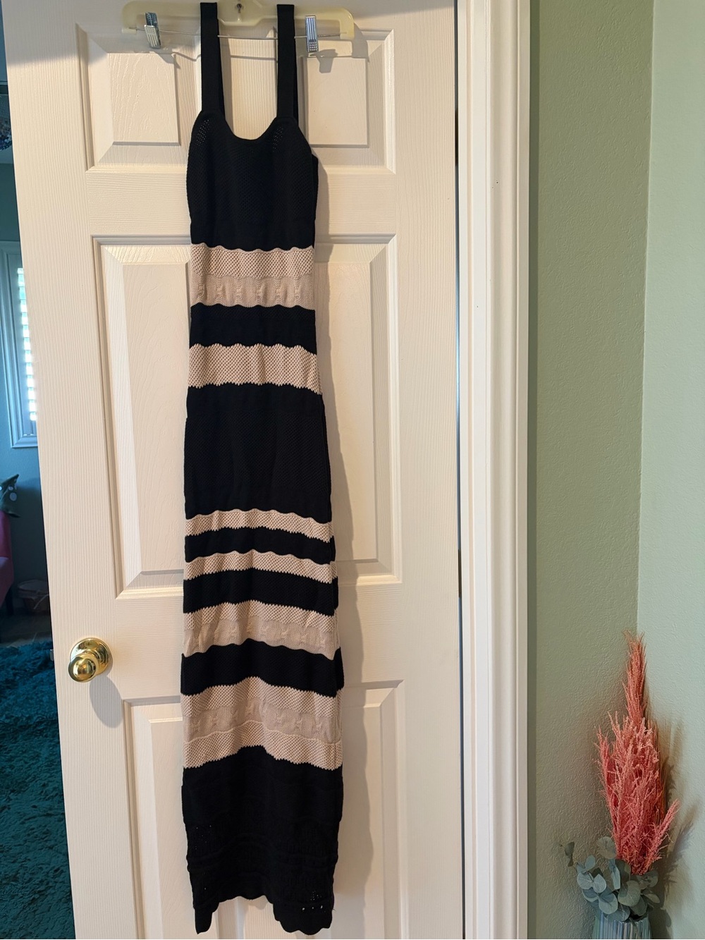 Evereve Black and Cream Striped Sleeveless Maxi Dress